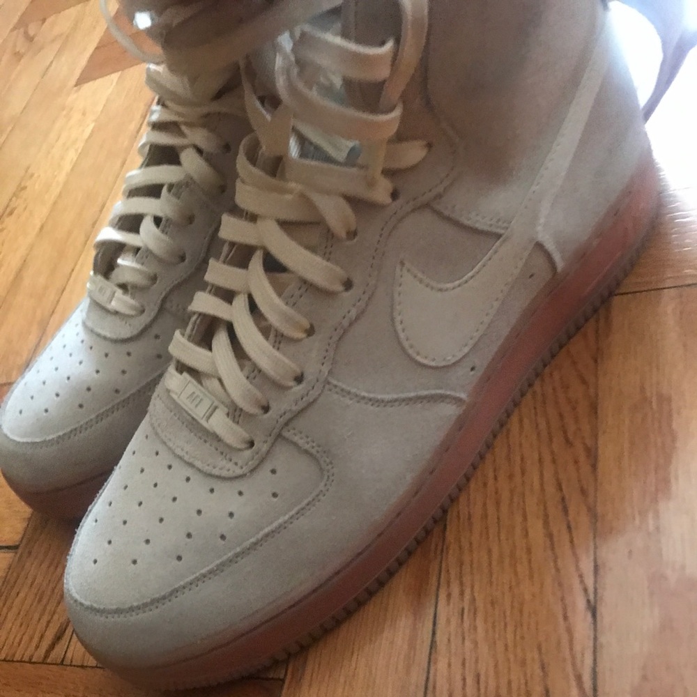 Nike Air Force 1 High '07 LV8 Suede Cream